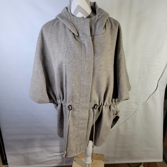 Eddie Bauer Womans Wool Blend Poncho/Cape Side snaps One size fits most Full Zip - Picture 1 of 16